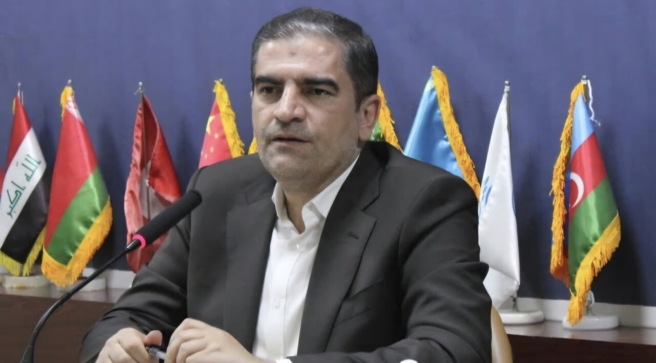 نشست قاضی زاده با مسئولان مجمع بسیجیان سرخس&nbsp;