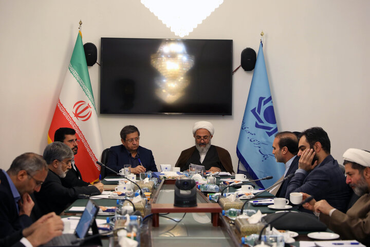 بانک مرکزی ذخایر ارزی برای تامین کالاهای اساسی را در اختیار دارد