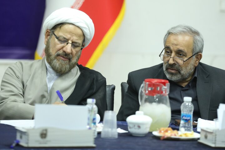 نشست اعضای کمیسیون فرهنگی با مسئولین دفتر تبلیغات اسلامی قم