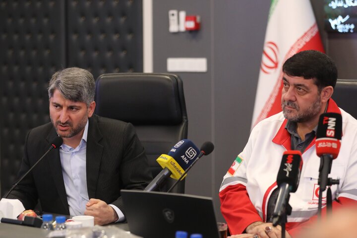 نشست مشترک کمیسیون بهداشت و فراکسیون حلال احمر با رئیس جمعیت حلال احمر