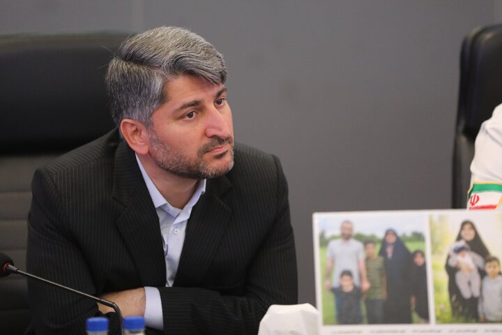 نشست مشترک کمیسیون بهداشت و فراکسیون حلال احمر با رئیس جمعیت حلال احمر