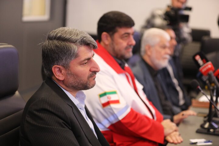 نشست مشترک کمیسیون بهداشت و فراکسیون حلال احمر با رئیس جمعیت حلال احمر
