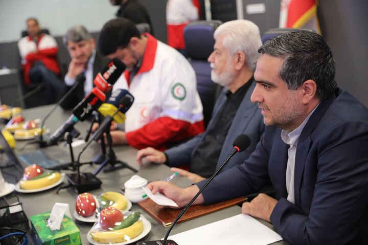 نشست مشترک کمیسیون بهداشت و فراکسیون حلال احمر با رئیس جمعیت حلال احمر
