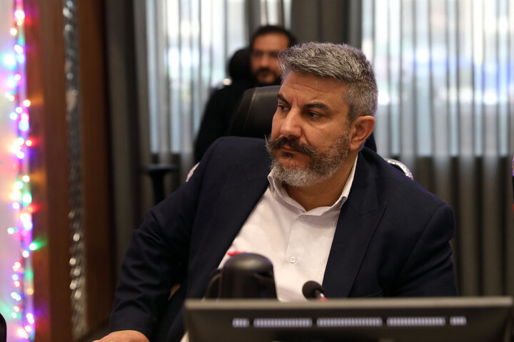 نشست مشترک کمیسیون شوراهای مجلس با استاندار و اعضا شورای شهر اصفهان