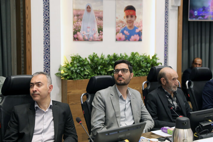 نشست مشترک کمیسیون شوراهای مجلس با استاندار و اعضا شورای شهر اصفهان