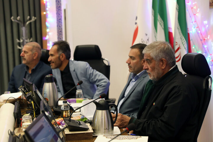 نشست مشترک کمیسیون شوراهای مجلس با استاندار و اعضا شورای شهر اصفهان
