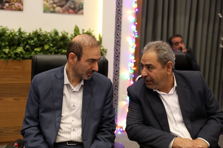 نشست مشترک کمیسیون شوراهای مجلس با استاندار و اعضا شورای شهر اصفهان