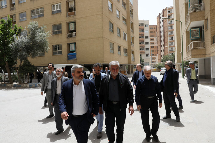 بازدید کمیسیون شوراها و امور داخلی مجلس از مناطق آسیب‌دیده اصفهان