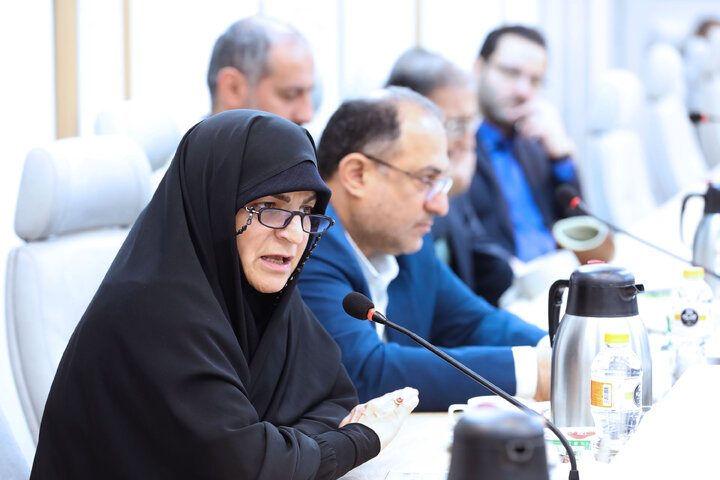 نشست مشترک هیأت رئیسه مجلس و اعضای کمیسیون اجتماعی با رئیس سازمان اداری و استخدامی