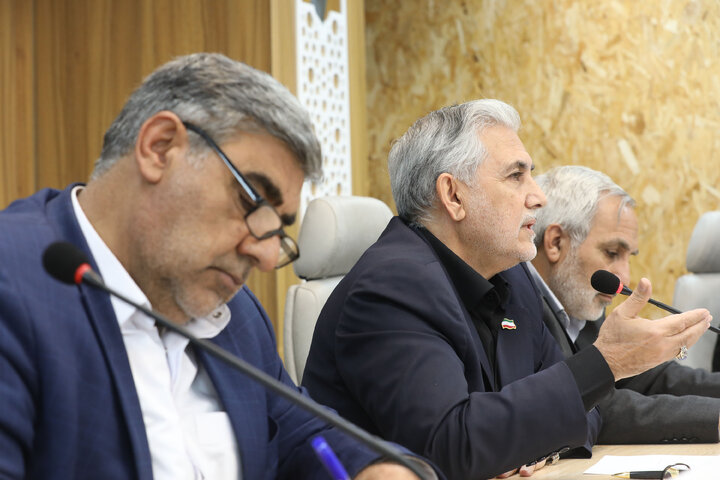 نشست مشترک هیأت رئیسه مجلس و اعضای کمیسیون اجتماعی با رئیس سازمان اداری و استخدامی