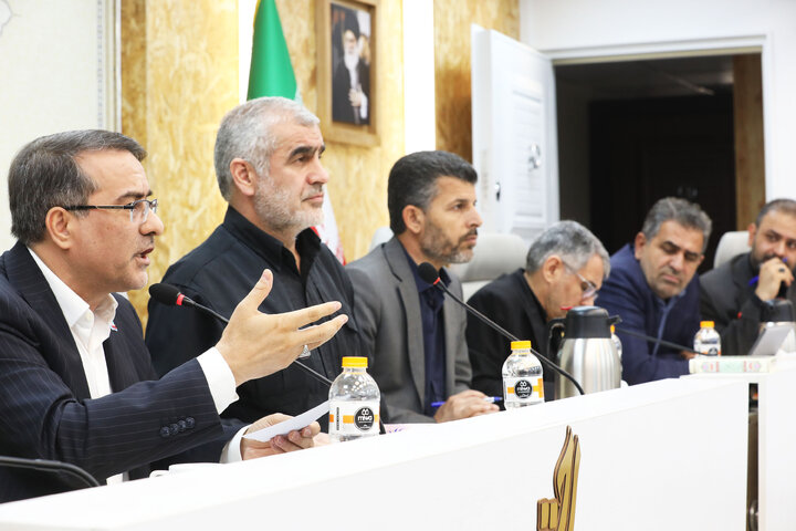 نشست مشترک هیأت رئیسه مجلس و اعضای کمیسیون اجتماعی با رئیس سازمان اداری و استخدامی