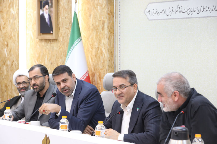 نشست مشترک هیأت رئیسه مجلس و اعضای کمیسیون اجتماعی با رئیس سازمان اداری و استخدامی