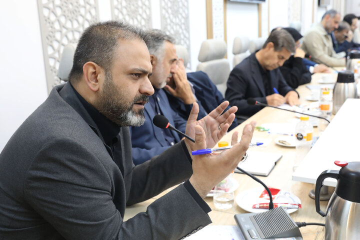 نشست مشترک هیأت رئیسه مجلس و اعضای کمیسیون اجتماعی با رئیس سازمان اداری و استخدامی