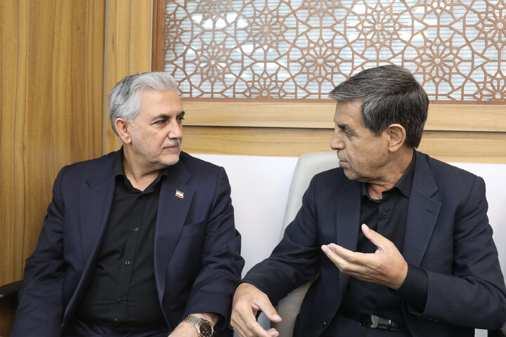 نشست مشترک هیأت رئیسه مجلس و اعضای کمیسیون اجتماعی با رئیس سازمان اداری و استخدامی