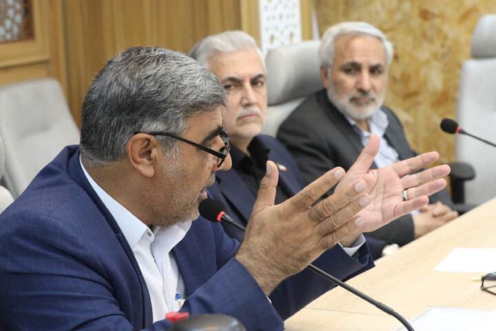 نشست مشترک هیأت رئیسه مجلس و اعضای کمیسیون اجتماعی با رئیس سازمان اداری و استخدامی