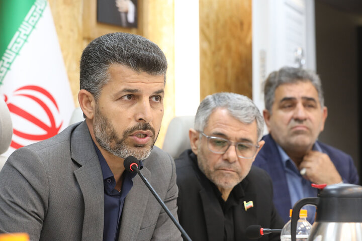 نشست مشترک هیأت رئیسه مجلس و اعضای کمیسیون اجتماعی با رئیس سازمان اداری و استخدامی