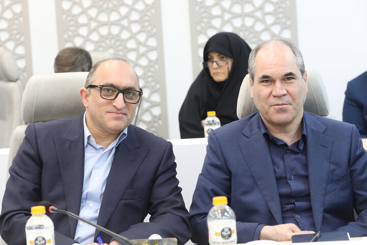 نشست مشترک هیأت رئیسه مجلس و اعضای کمیسیون اجتماعی با رئیس سازمان اداری و استخدامی