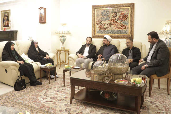 دیدار نمایندگان با پرستار فداکار ندا سلیمی به نمایندگی از رئیس مجلس