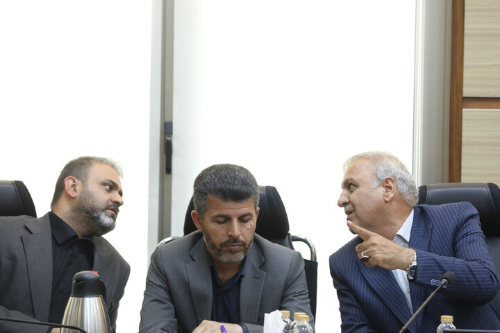 نشست هم‌اندیشی نمایندگان درباره سیاست‌های کلی نظام با حضور نایب‌رئیس مجلس