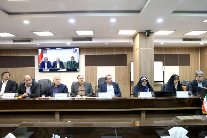 نشست کمیسیون عمران با فعالان بخش خصوصی حوزه دریا و کشتیرانی