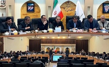 جاده‌های کرمان به معضل جدی تبدیل شده است/ لزوم توقف پروژه‌های غیرضروری و انتقال سود معادن به سفره مردم