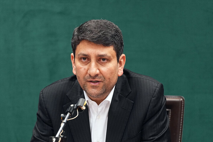 نشست مشترک هیئت رئیسه مجلس و کمیسیون صنایع با وزیر ارتباطات