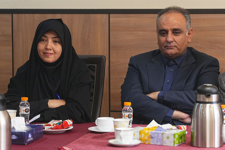 نشست مشترک هیئت رئیسه مجلس و کمیسیون صنایع با وزیر ارتباطات
