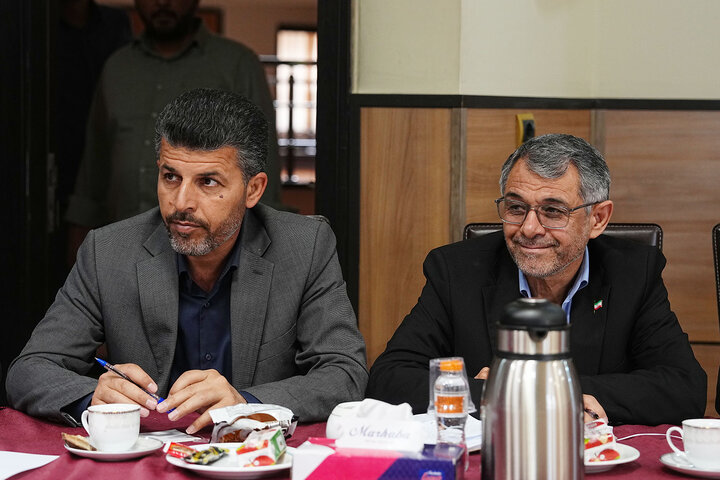 نشست مشترک هیئت رئیسه مجلس و کمیسیون صنایع با وزیر ارتباطات