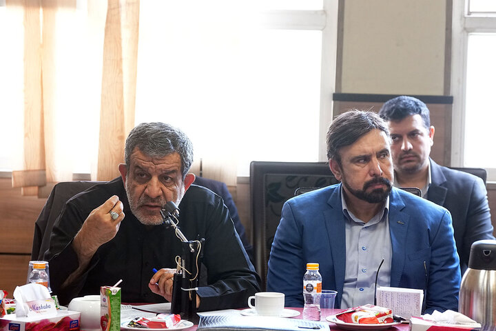 نشست مشترک هیئت رئیسه مجلس و کمیسیون صنایع با وزیر ارتباطات