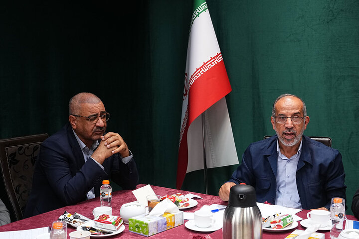 نشست مشترک هیئت رئیسه مجلس و کمیسیون صنایع با وزیر ارتباطات