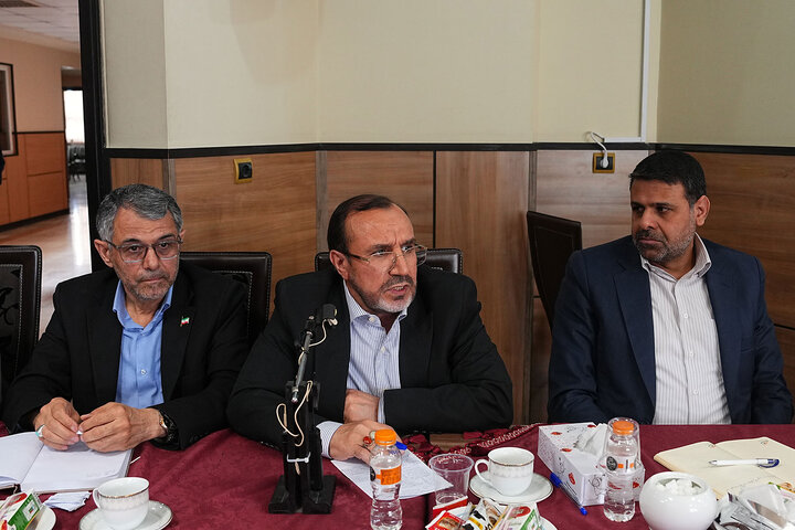 نشست مشترک هیئت رئیسه مجلس و کمیسیون صنایع با وزیر ارتباطات
