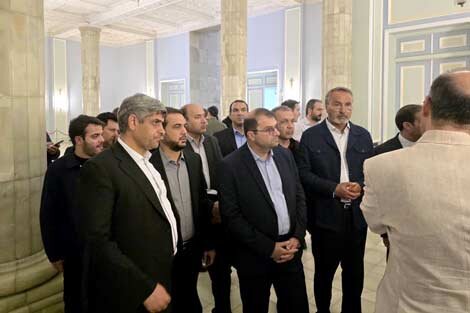 بازدید کمیسیون عمران از خسارات کاخ سعد آباد و نشست با وزیر میراث