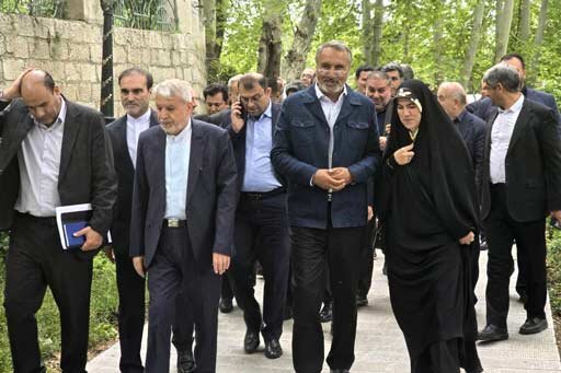 بازدید کمیسیون عمران از خسارات کاخ سعد آباد و نشست با وزیر میراث