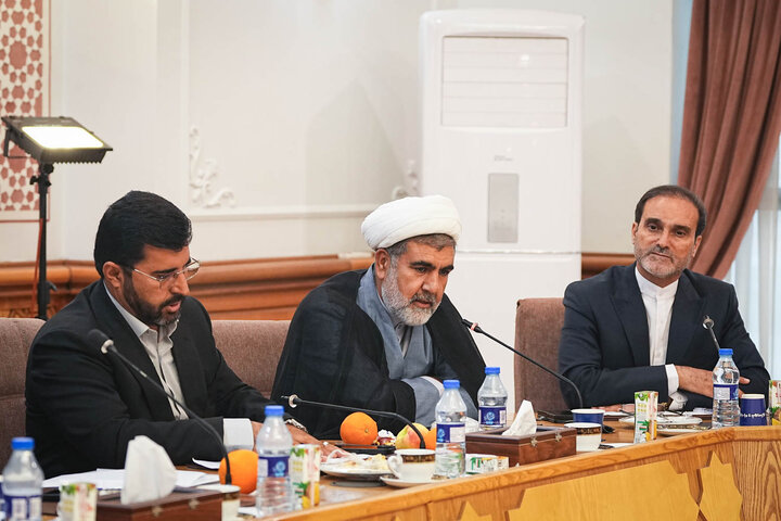 نشست اعضای کمیسیون اصل نود با وزیر راه و شهرسازی