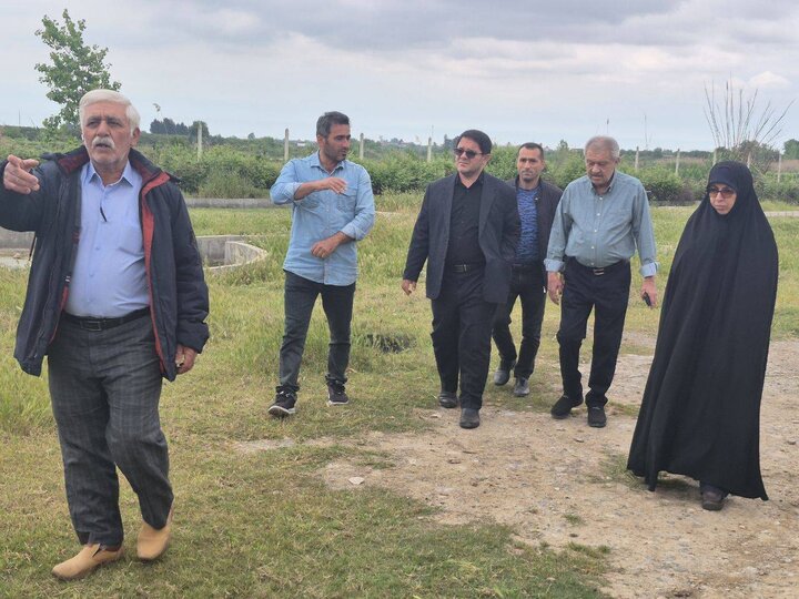 بازدید نماینده مردم ساری و میاندورود از روستای اردشیر محله و بررسی وضعیت پروژه های منطقه