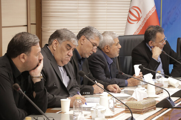 نشست کمیسیون انرژی مجلس با وزیر صمت