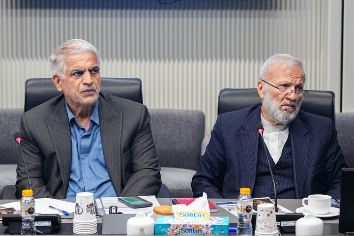 نشست مجمع نمایندگان استان تهران با رئیس بنیاد مسکن انقلاب اسلامی