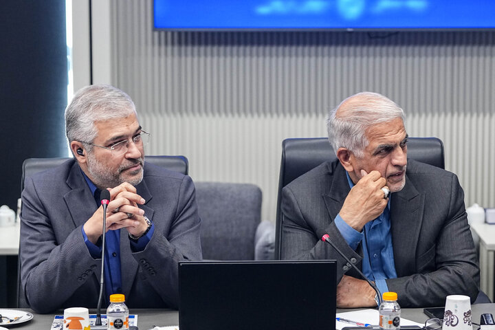 نشست مجمع نمایندگان استان تهران با رئیس بنیاد مسکن انقلاب اسلامی