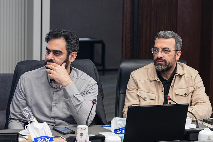 نشست مجمع نمایندگان استان تهران با رئیس بنیاد مسکن انقلاب اسلامی
