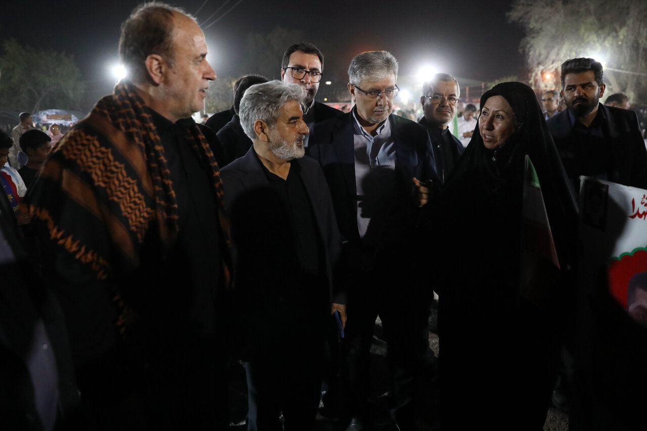 منادی: باید حقیقت را با قلم و علم به جهان منتقل کنیم/ حاجیبابایی: حادثه میناب از هزاران بمب اتم برای آمریکا خطرناکتر بود