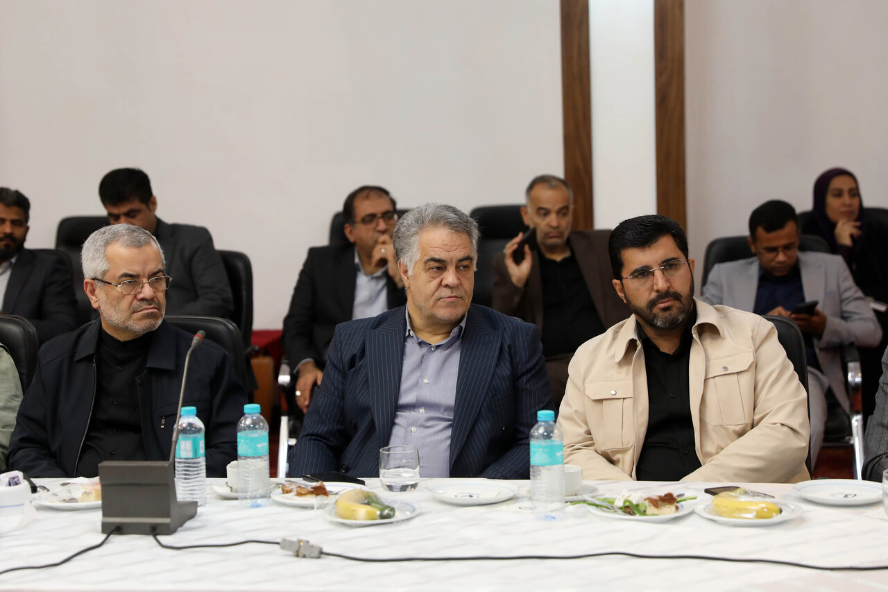 منادی: مدرسه و معلم، محور شکوفایی نسل آینده در هرمزگان هستند/ حاجی بابایی: مجلس در کنار مردم هرمزگان برای جبران عقب‌ماندگی‌ها ایستاده است