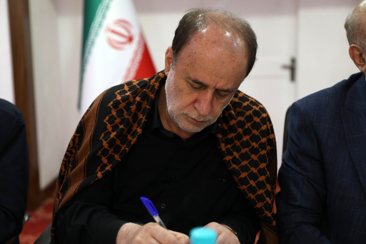 منادی: مدرسه و معلم، محور شکوفایی نسل آینده در هرمزگان هستند/ حاجی بابایی: مجلس در کنار مردم هرمزگان برای جبران عقب‌ماندگی‌ها ایستاده است