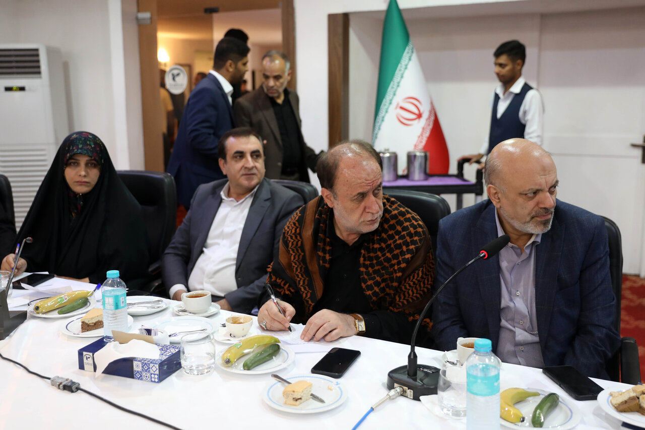 منادی: اقتصاد دریامحور هرمزگان نیازمند پشتیبانی علمی و دانشگاهی است/ حاجی‌بابایی: پیوند دانشگاه و صنعت کلید حل مشکلات اقتصادی کشور است