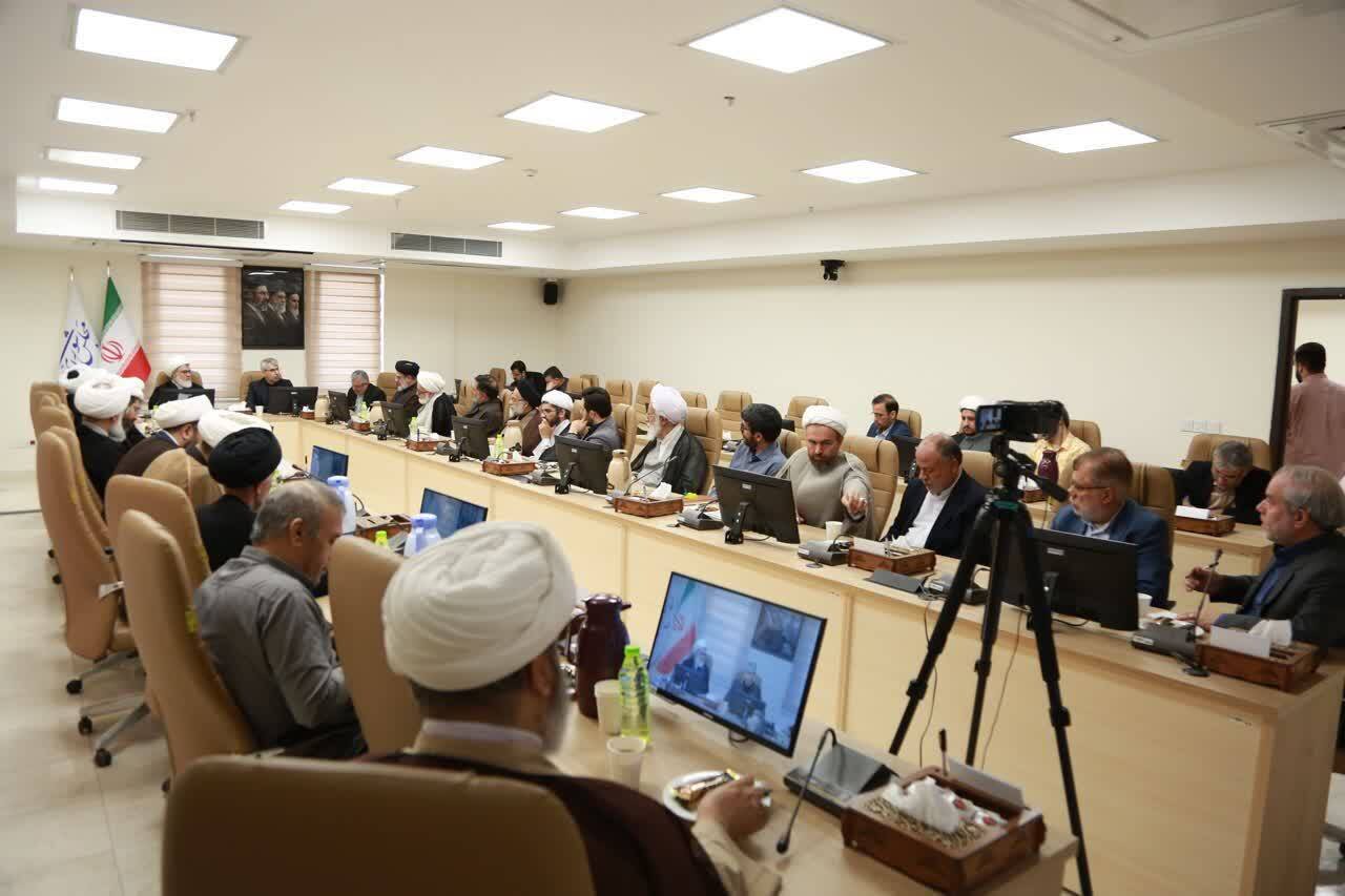 بازدید سخنگوی وزارت امور خارجه از نمایشگاه دین و قانون مرکز تحقیقات اسلامی مجلس/حضور بقایی در نشست هم اندیشی نخبگانی