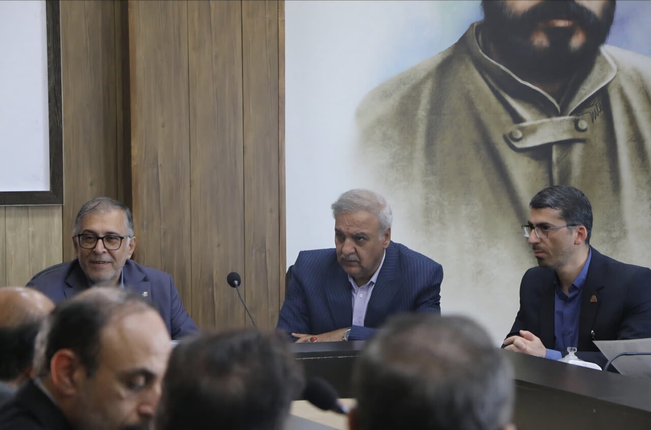 پیگیری برای حل معضل سند زمین دانشگاه سیدجمال‌الدین اسدآباد