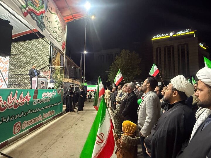 بیعت قاطع مجلس با رهبر معظم انقلاب و تصویب طرح مدیریت تنگه هرمز/وظایف نظارتی نمایندگان مجلس هرگز متوقف نشده است 