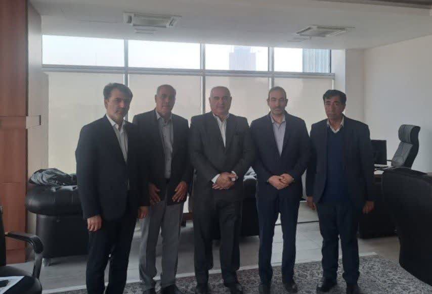تملک زمینی به مساحت ۱۴۰۰ متر در نجف آباد، برای احداث اتاق بازرگانی با موفقیت به انجام رسید
