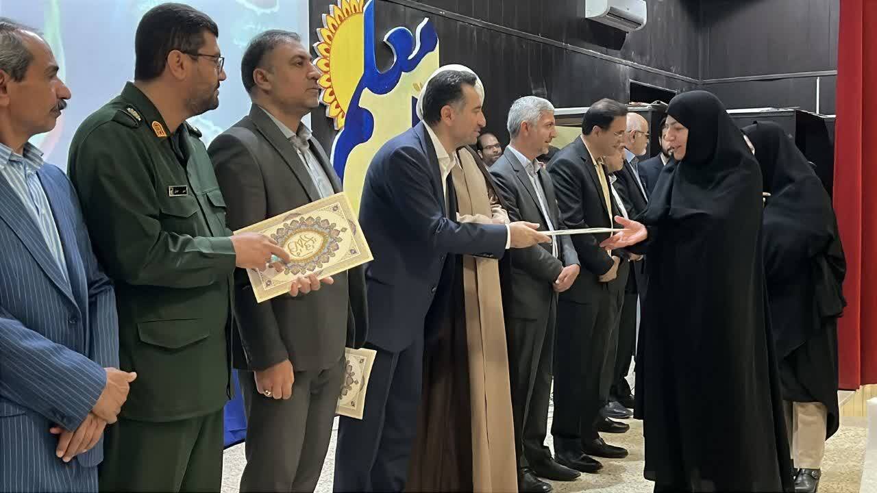 تأکید نماینده مردم اقلید در مجلس بر توجه ویژه به مطالبات صنفی و رفاهی جامعه فرهنگیان 