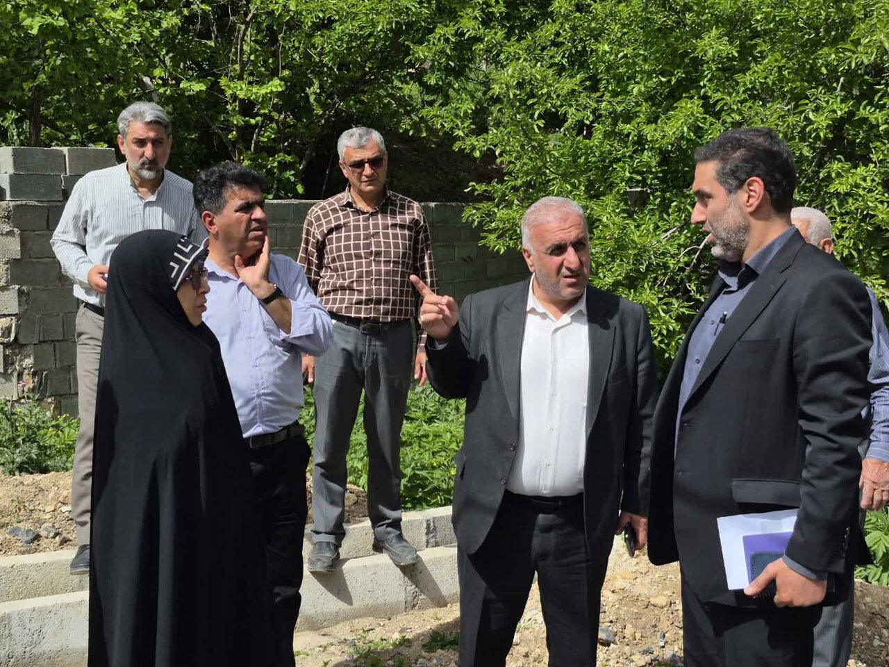 دیدار مردمی عالیه زمانی در بخش دودانگه؛ بررسی و پیگیری مشکلات اهالی با حضور مسئولان شهرستان ساری