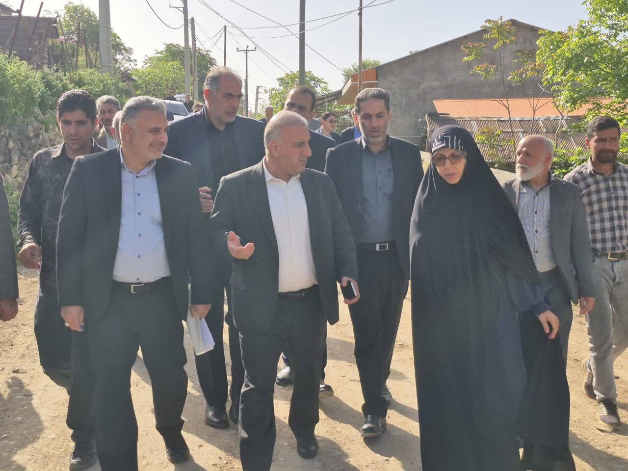 دیدار مردمی عالیه زمانی در بخش دودانگه؛ بررسی و پیگیری مشکلات اهالی با حضور مسئولان شهرستان ساری